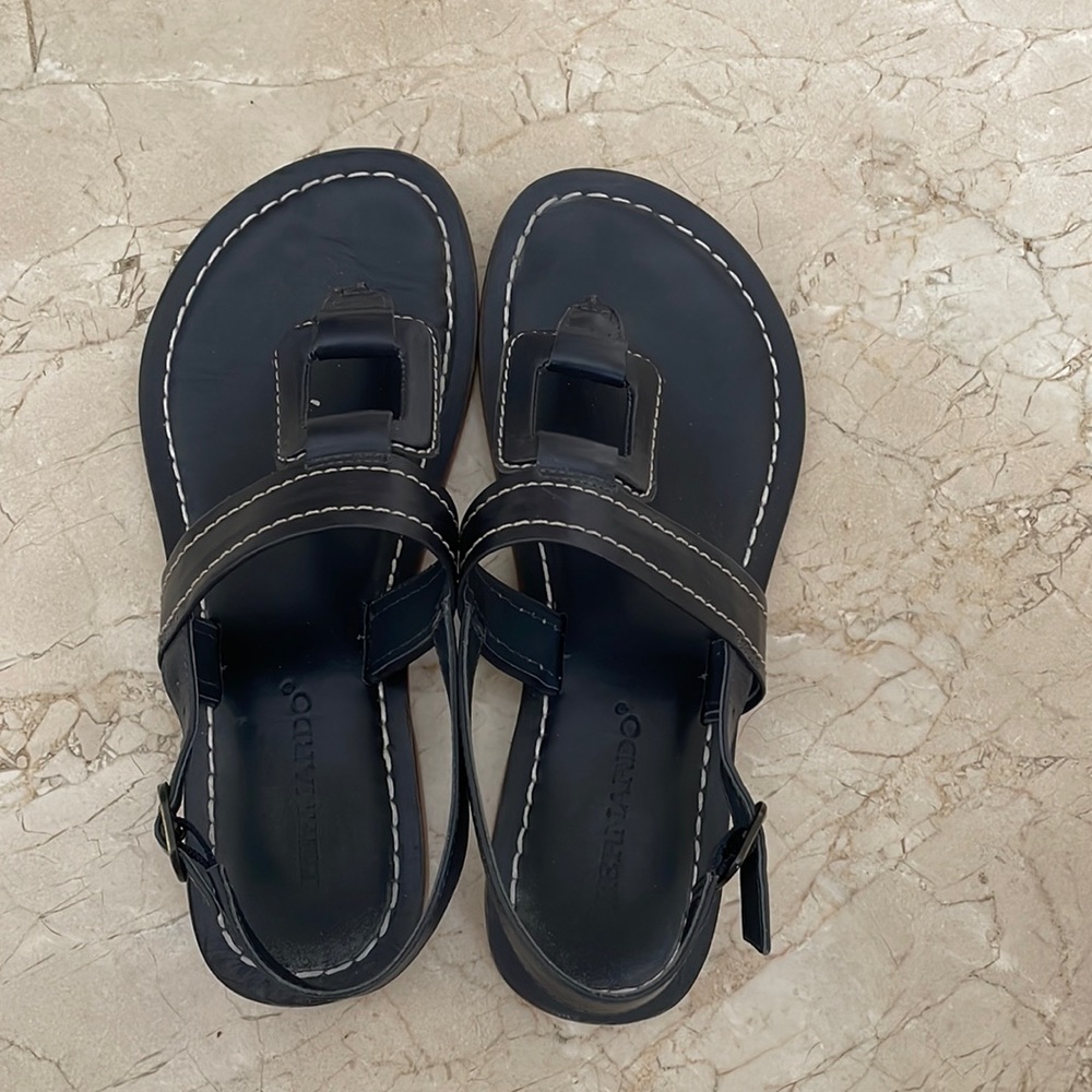 Bernardo Navy blue sandal with white stitching